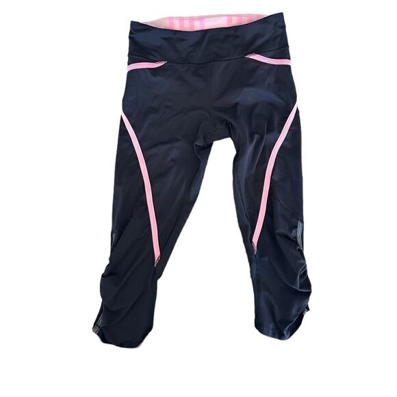 EUC Lululemon Run Pace Crop Leggings Black Ocean Stripe Bleached Coral Size 4 - Picture 5 of 10